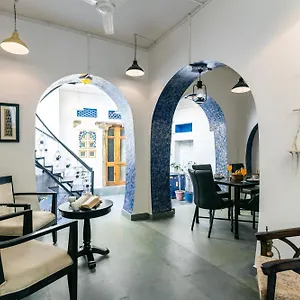 Barefoot Boutique Couette-café